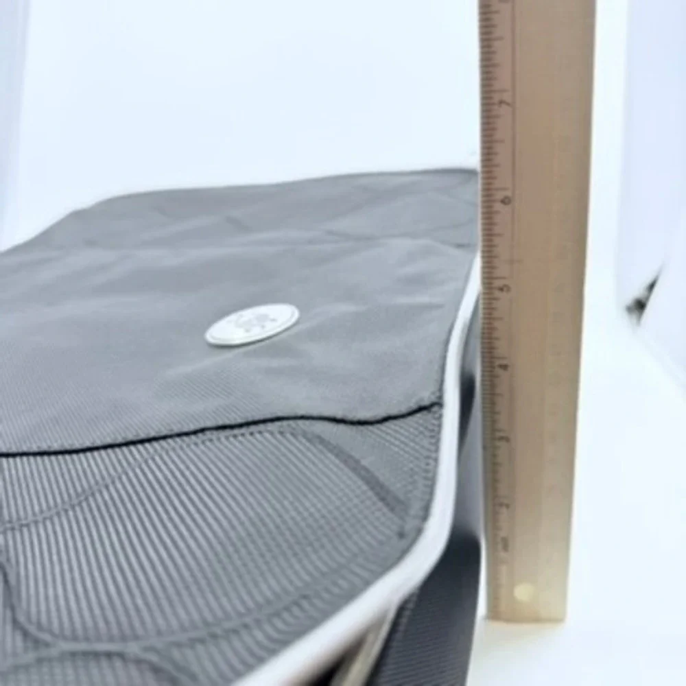 Pacsafe Meshsafe M200 Anti-Theft Messenger‎ Bag Gray Laptop Briefcase eXomesh